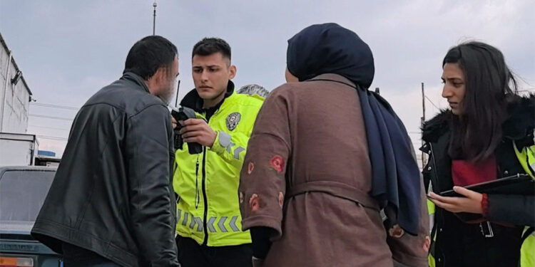 Bursa'da alkollü sürücü polise zor anlar yaşattı