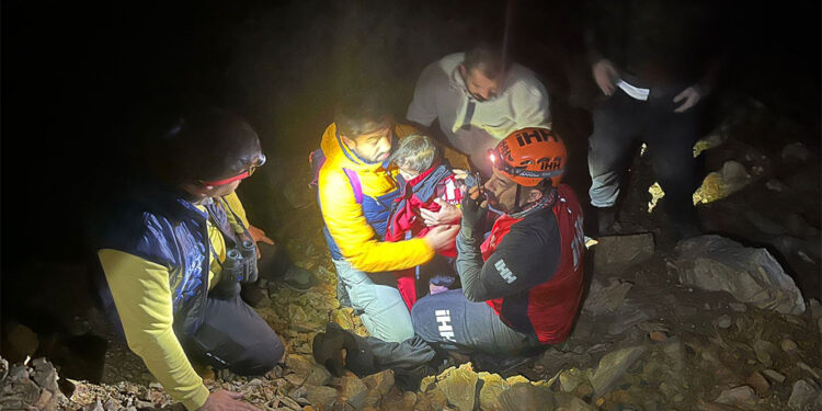 Antalya'da kaybolan 2 yaşındaki kız çocuğu bulundu