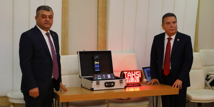 Antalya'da taksilere panik butonlu güvenlik sistemi