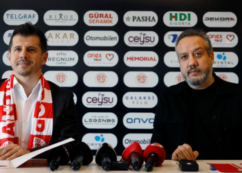 Antalyaspor'da Emre Belözoğlu dönemi başladı