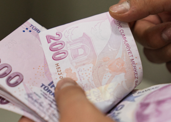 Asgari ücretin gölgesinde yaşamak