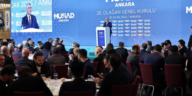 Dış ticaret açığımızı 82 milyar dolara düşürdük