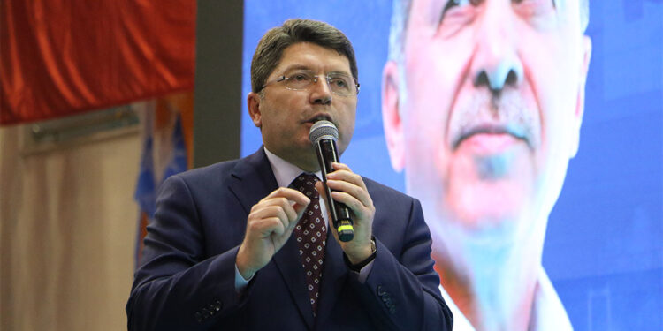 Terörsüz bir Türkiye'ye doğru gidiyoruz