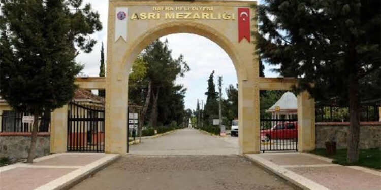 Mezarlık gelirlerini zimmetine geçiren 2 şüpheli tutuklandı