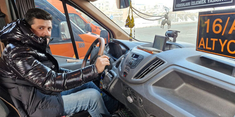 Sosyal medyada video izlemek yasaklandı