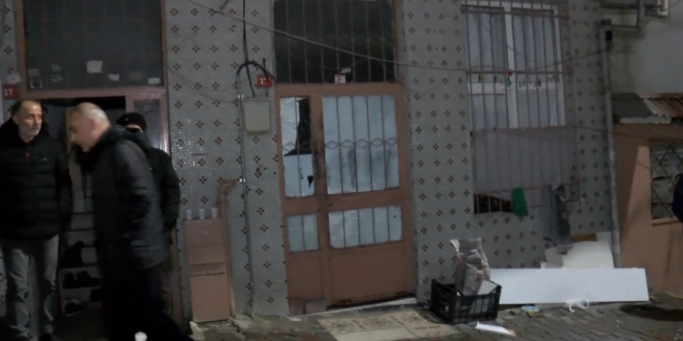 Bağcılar'da eve giren kişi 12 yaşındaki çocuğu taşla öldürdü