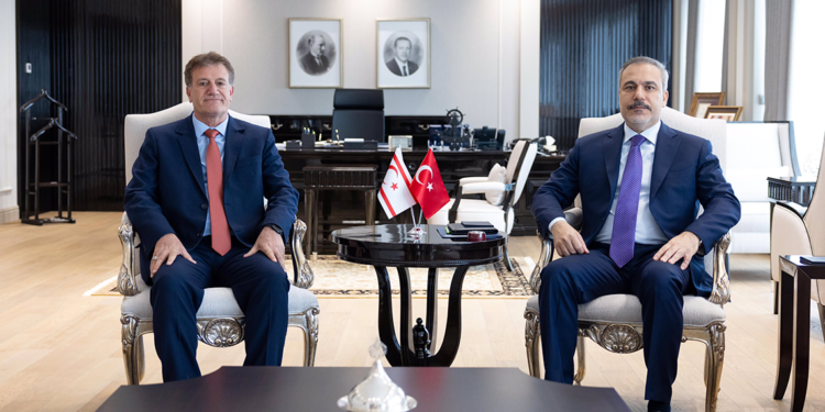 Bakan Fidan, KKTC Bayındırlık ve Ulaştırma Bakanı Arıklı ile görüştü