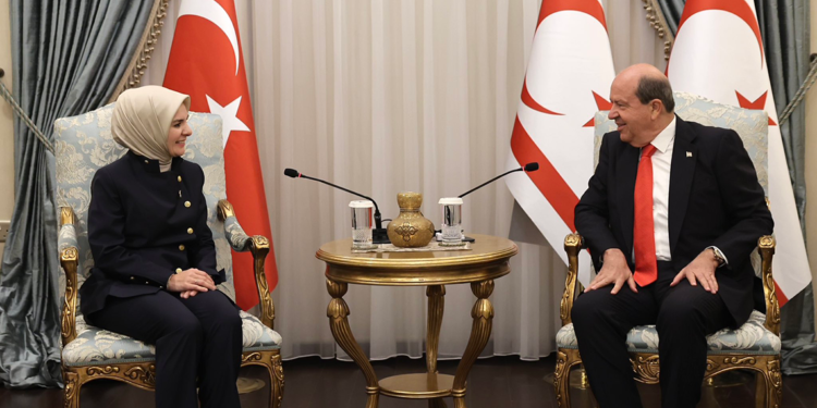 Bakan Göktaş, KKTC Cumhurbaşkanı Ersin Tatar'ı ziyaret ettix