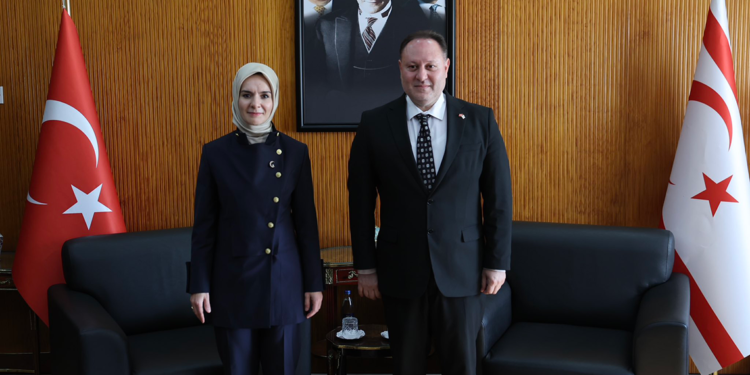 Bakan Göktaş, KKTC Meclis Başkanı Ziya Öztürkler’i ziyaret etti