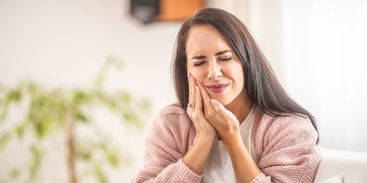 Baş ağrınızın nedeni gömülü yirmilik dişiniz olabilir