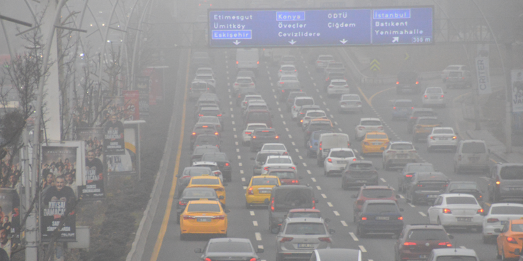 Başkent'te yoğun sis etkili oldu