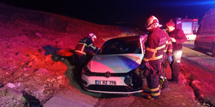 Batman'da hafif ticari araç ile otomobil çarpıştı: 4 yaralı