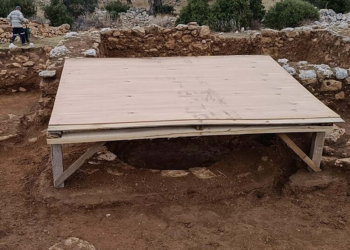 Beçin Antik Kenti'ndeki kazılarda seramik fırınları bulundu