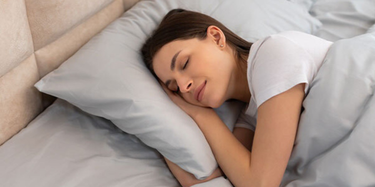 Bel ve boyun ağrılarında doğru yatak ile yastık seçimi önemli