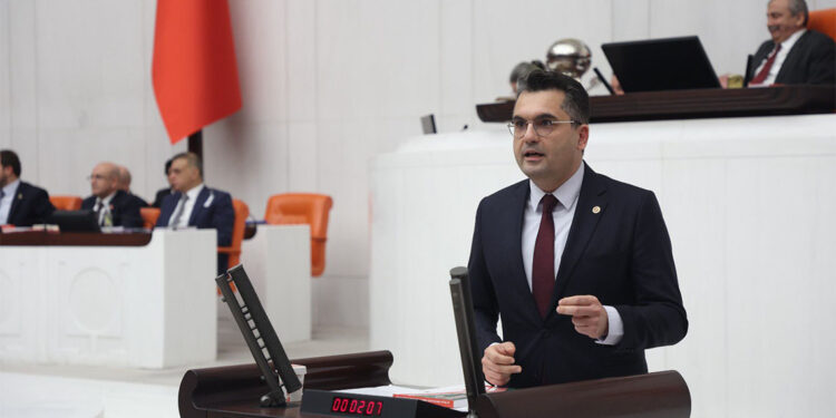 Burak Dalgın partisinden istifa etti