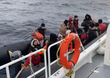 Çanakkale'de 15'i çocuk 36 kaçak göçmen yakalandı