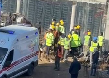 Çalıştığı inşaatın 2'nci katından düşen işçi, ağır yaralandı