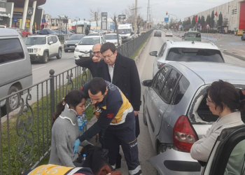 Çanakkale Belediye Başkanı Muharrem Erkek, kaza yaptı