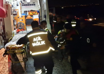 Çorum'da araç çarpan polisin tedavisi sürüyor