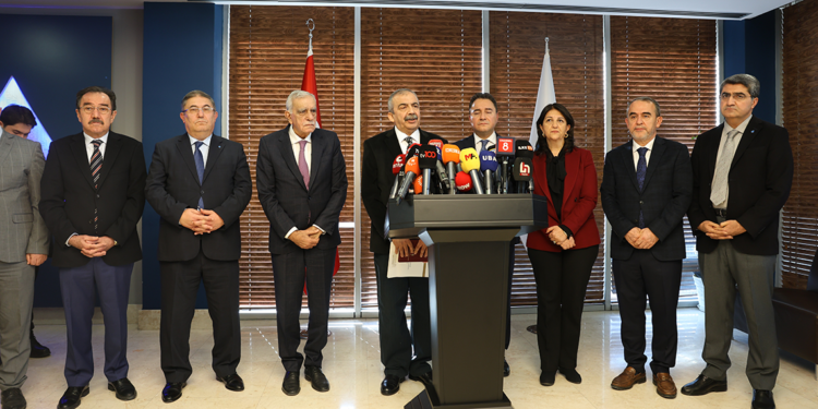 DEM Parti heyeti Ali Babacan'ı ziyaret etti