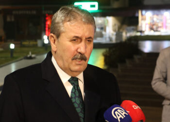 Halkımız terörle mücadele istiyor, müzakere istemiyor