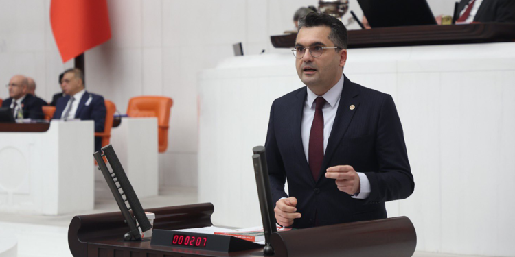 DEVA Parti'li Burak Dalgın, partisinden istifa etti