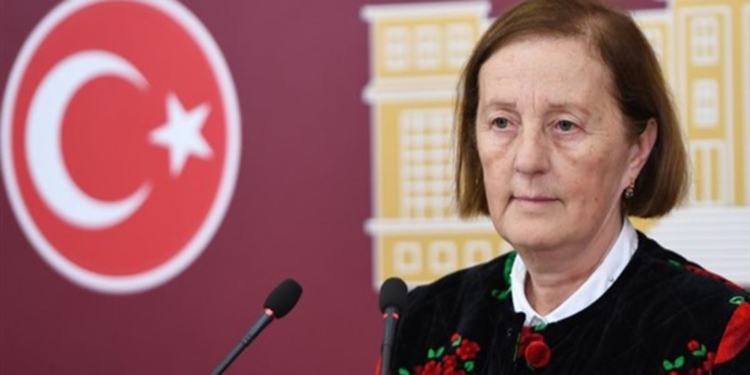 DEVA Partisi Genel Başkan Yardımcısı, partisinden istifa etti