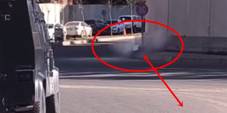 Şüpheli paket fünye ile patlatıldı; Bakın paketten ne çıktı?