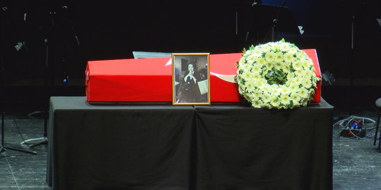 Devlet Sanatçısı Ayla Erduran için AKM'de tören düzenlendi