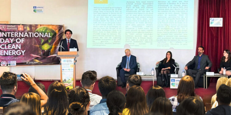 Eğitimci ve öğrencilerden temiz enerji için ‘acil eylem’ çağrısı