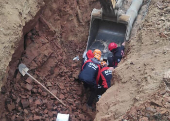 Elazığ'da altyapı kazısında göçük; 1 ölü