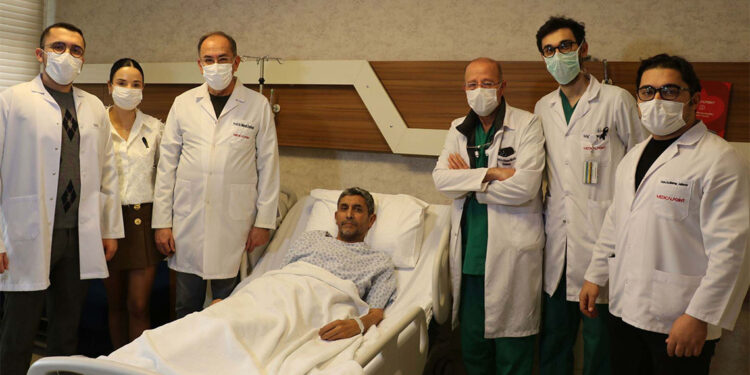 Emekli polis kadavradan yapılan karaciğer nakliyle sağlığına kavuştu