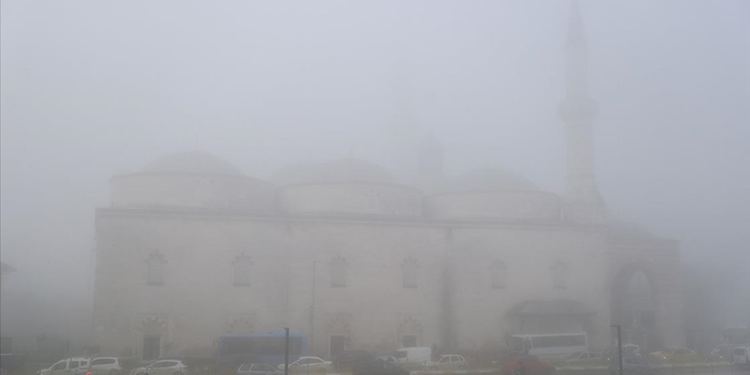 Edirne'de yoğun sis etkili oldu