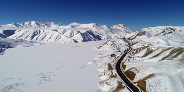 En düşük sıcaklık Van'da ölçüldü; Zernek Baraj Gölü dondu