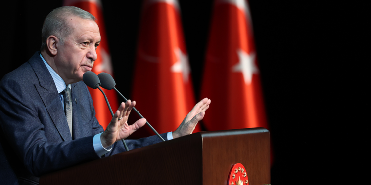 Erdoğan'dan yeni evlenecek gençlere kredi desteği müjdesi