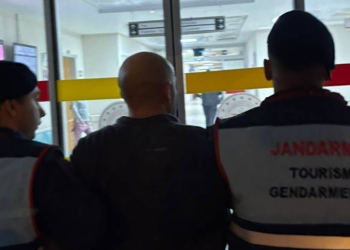 Eşini baltayla ağır yaralayan şüpheli yakalandı