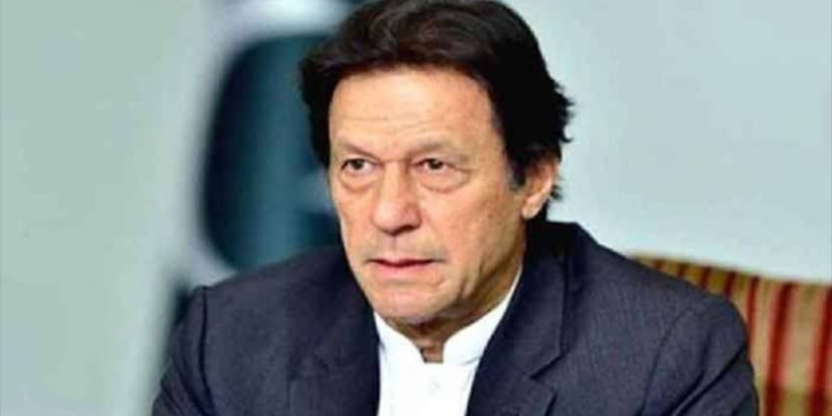 Eski Pakistan Başbakanı Imran Khan'a 14 yıl hapis cezası