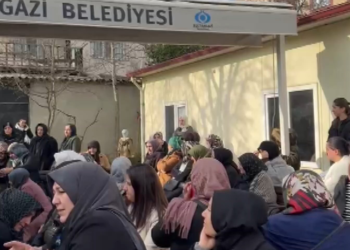 Eyüpsultan'da öldürülen aile üyeleri toprağa verildi