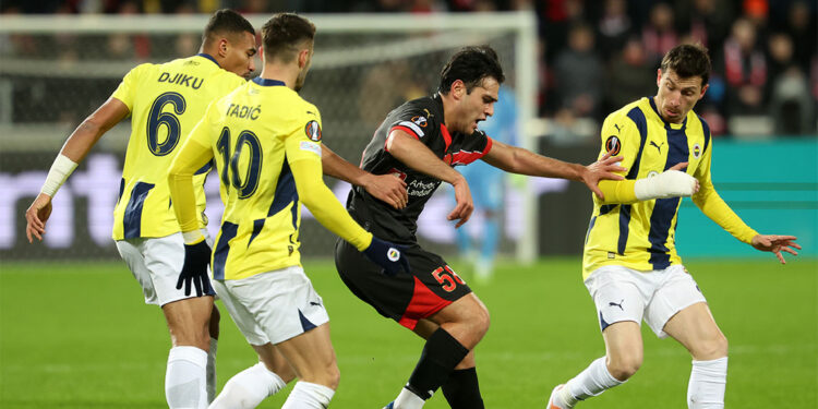 Fenerbahçe Avrupa Ligi'nde Play-Off Turu'nda