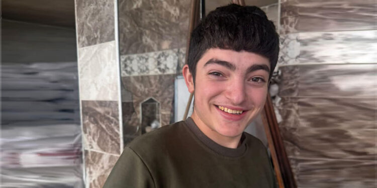 Futbol oynarken kalp krizi geçiren Ahmet öldü