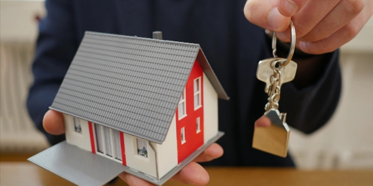 Fahiş artış yapan emlak işletmelerine 101 milyon lira ceza