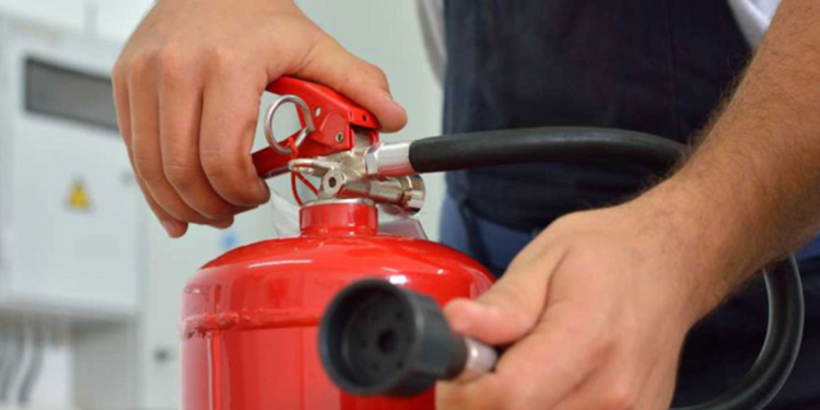 Fahiş fiyatlı yangın malzemesi satan 351 firma savunma yapacak