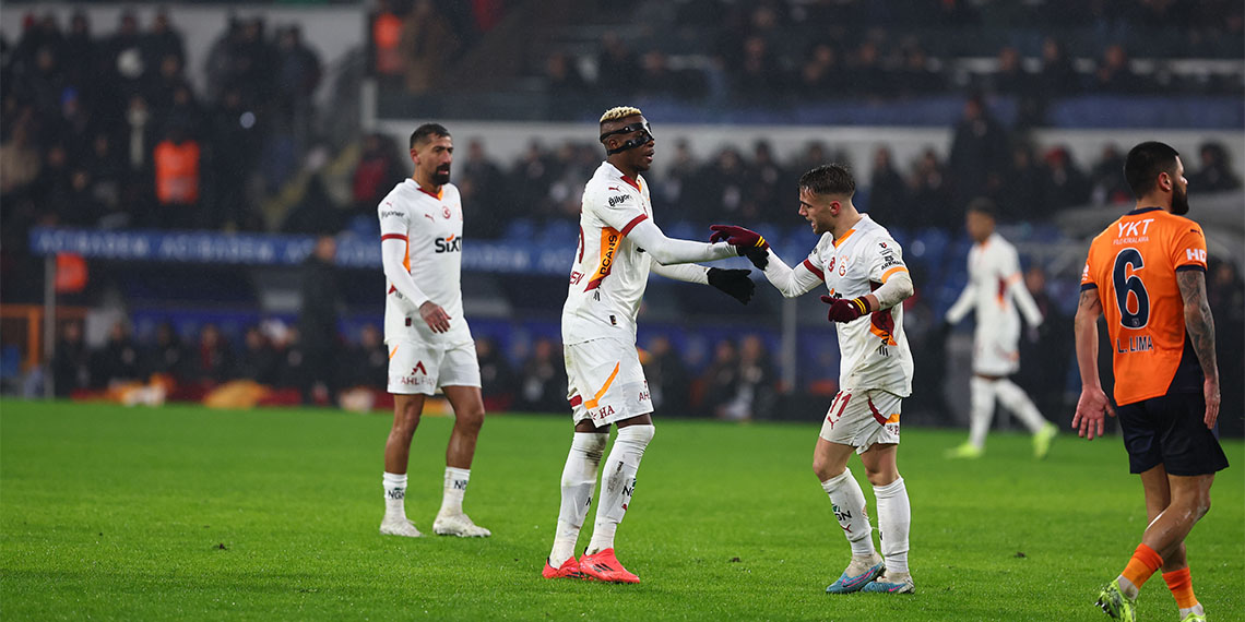 Galatasaray Teknik Direktörü Okan Buruk, “Bütün maçları kazanmak isteyeceğiz. Burada bir yarış var. Her takım kendini yukarı çekmeye çalışıyor. Bu arada rekorlar da kırıyoruz. Rekor kırmak için değil şampiyon olmak için çıkılmış bir yol” dedi.