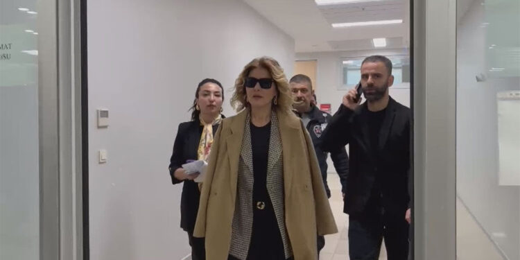 Gülben Ergen Sıla bebek paylaşımıyla ilgili ifade verdi