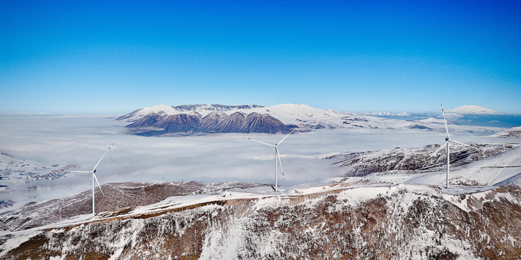 Görüş mesafesi 10 metreye kadar düştü! Bitlis’te sis engeli