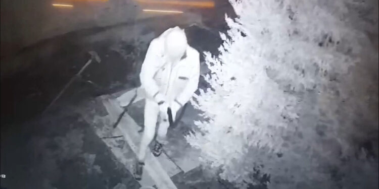 5 ayrı evden saat ve ziynet eşyası çalan hırsız yakalandı