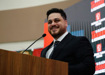 Biz sussak tarih susmayacak, tarih sussa hakikat susmayacak