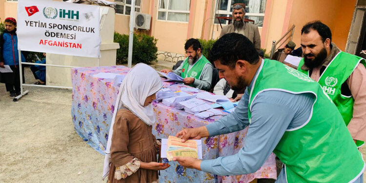 Afganistan'daki insani yardım çalışmaları sürüyor