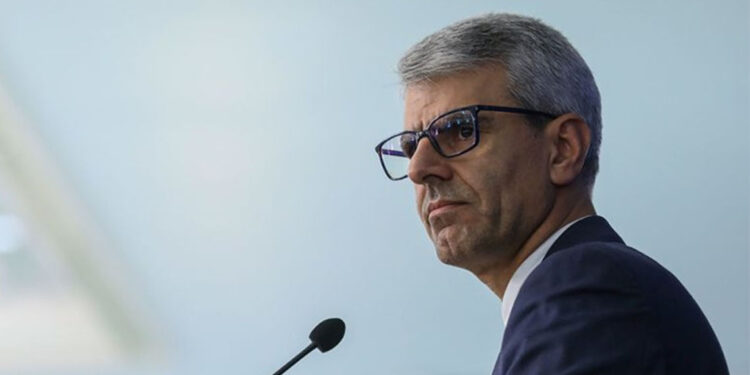 İran, Macron'un açıklamalarını 'yanıltıcı' olarak nitelendirdi