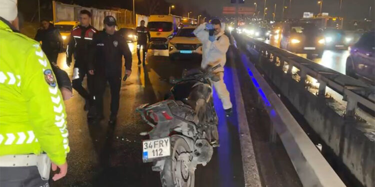 Bariyere çarpan motosikletteki polis yaşamını yitirdi
